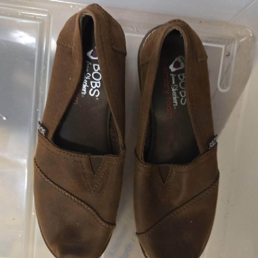 BOBS Brown Slip-On Shoes Sz 6.5
